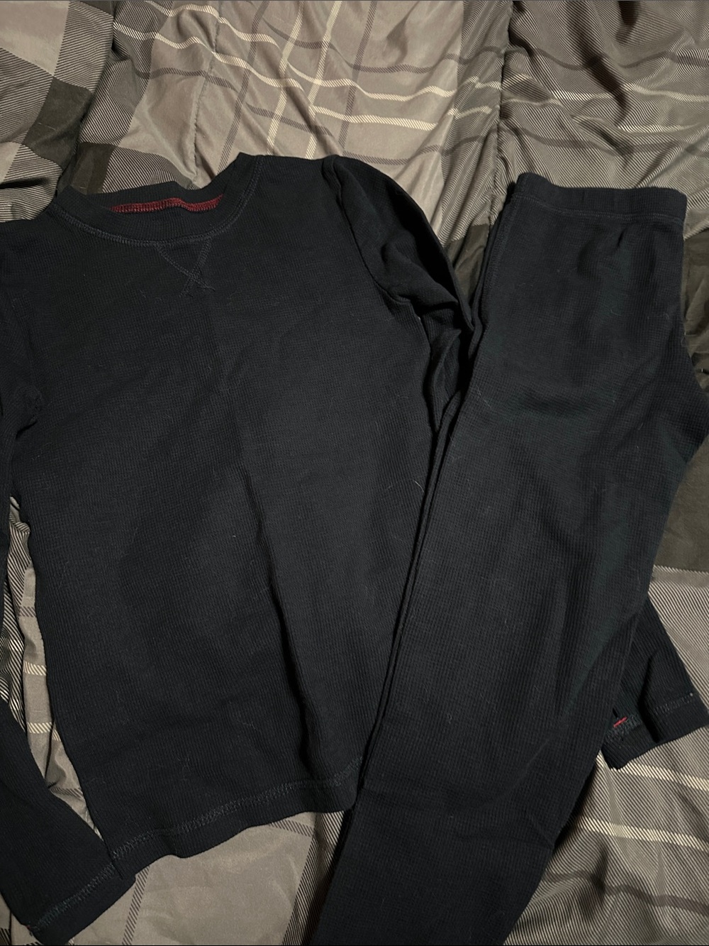 Kids Black Thermal Pants & Top- cuddl duds